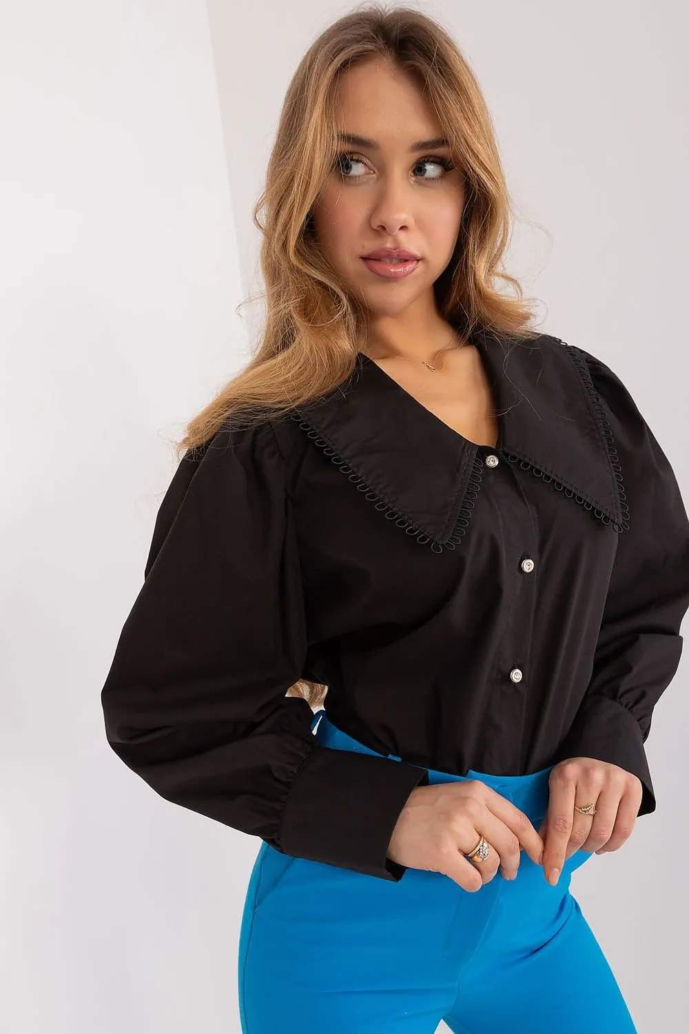 Long sleeve smooth dominant pattern shirt