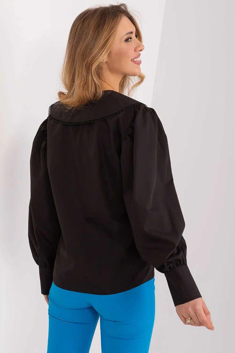 Long sleeve smooth dominant pattern shirt